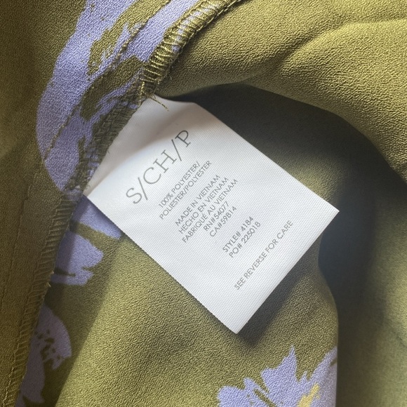 Cabi 4184 Celebrity Floral Green Blouse Fall 2021 Size Small - Picture 11 of 13